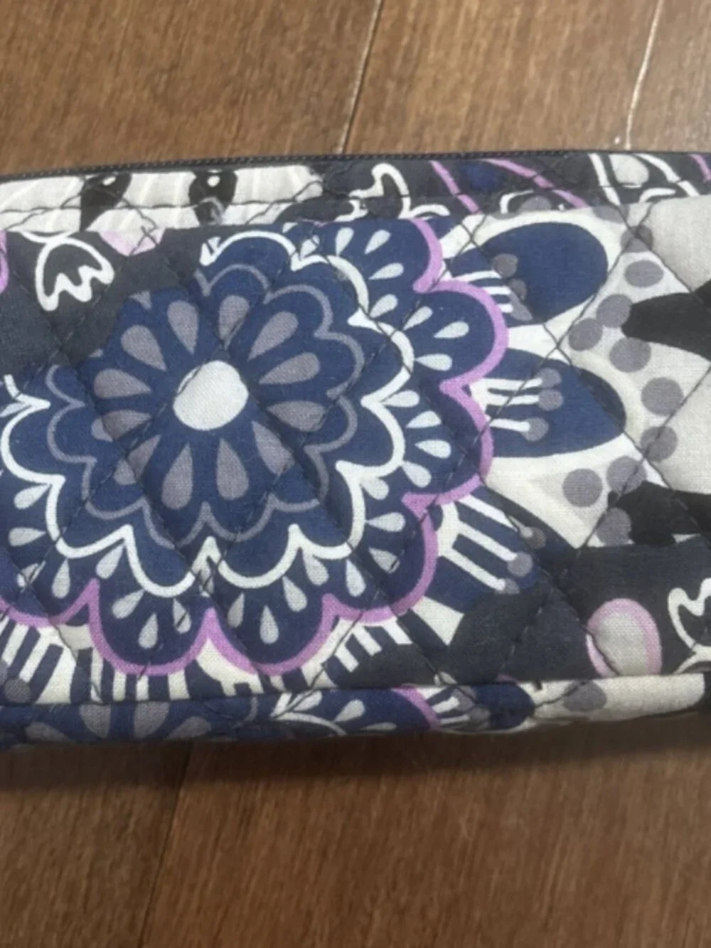 Vera Bradley Cosmetic Case Mimosa Medallion Zip Quilted Travel Bag 8”x3”x1.5”